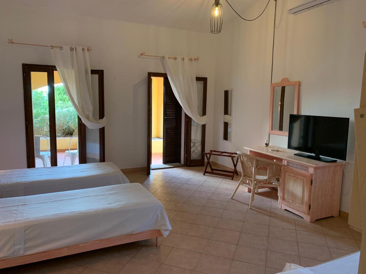 Godo Beach Hotel Baja Sardinia Extérieur photo